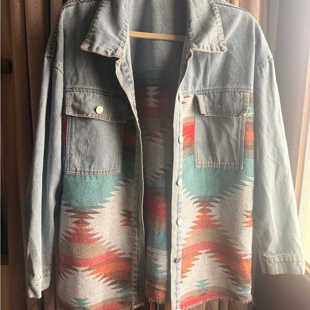 Stylish Denim Jacket with Southwestern Pattern